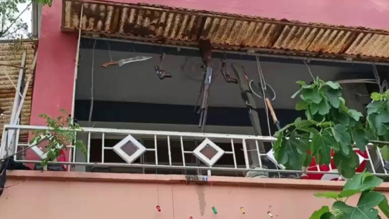 Balkonda Şiddet G&ouml;sterisi