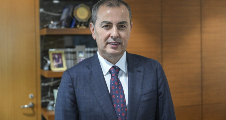 İş Bankası Genel Müdürü'nden ekonomi programını değiştirme çağrısı