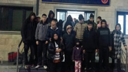 &Ccedil;anakkale&rsquo;de Ka&ccedil;ak G&ouml;&ccedil;men Operasyonu: 77 Kişi Yakalandı