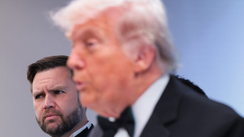 &Ccedil;arpıcı iddia: Pentagon, Trump'a yalan mı s&ouml;yl&uuml;yor?