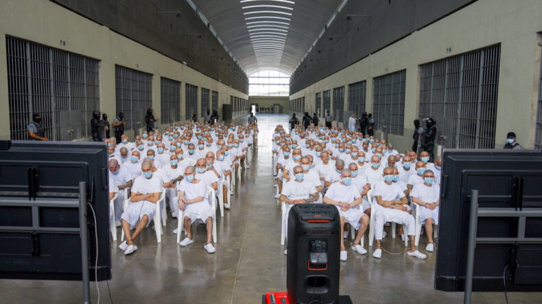 &Ccedil;ete &Uuml;yeleri A&ccedil;ık Duruşmaya B&ouml;yle Katıldı