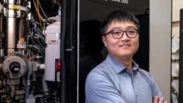 &Ccedil;inli bilim insanının ş&uuml;pheli &ouml;l&uuml;m&uuml; tartışma yarattı