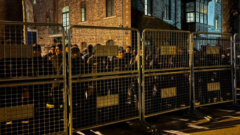 Cemil Tugay, polis ablukası sonrası apar topar Türkiye'ye döndü: Utanç vakası