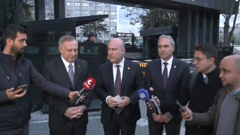 CHP heyeti, İ&ccedil;işleri Bakanı &Ccedil;ift&ccedil;i ile g&ouml;r&uuml;şt&uuml;