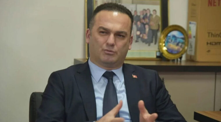 CHP'den ihra&ccedil; edilen Hasbi Dede partisinden istifa etti