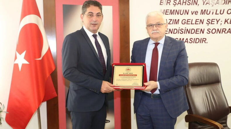 CHP'li Başkandan İstifa Eden Yardımcısına: Emeklilik Dilekçesi Verdi