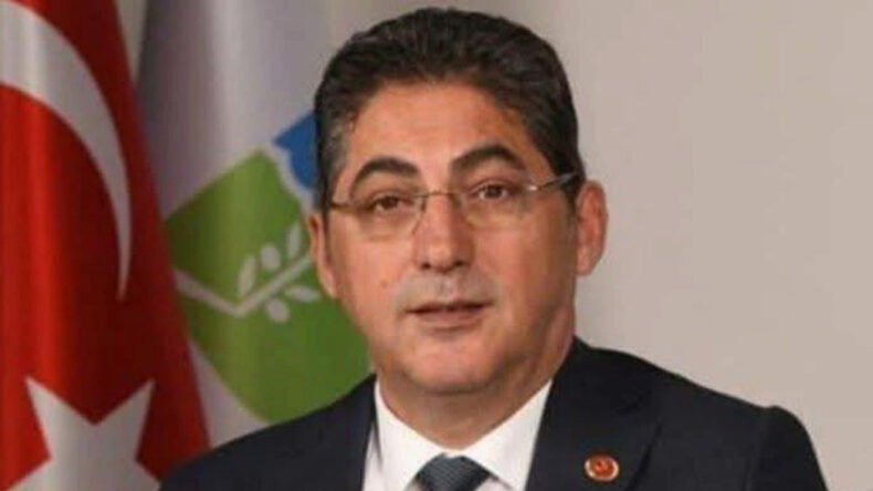 CHP'li Belediye Başkan Yardımcısı İstifa Etti