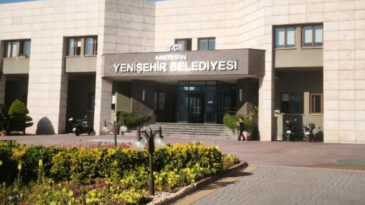 CHP'li Belediyeye Operasyonda 12 Kişi Tutuklandı