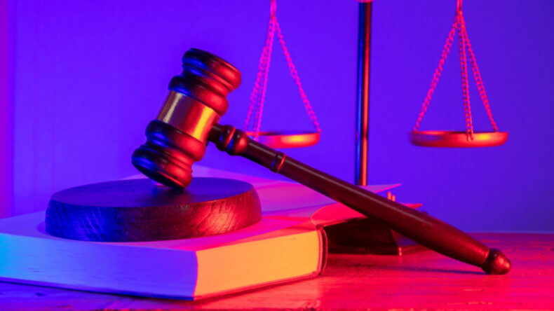 Cinayet davasında dikkat &ccedil;eken tahrik kararı