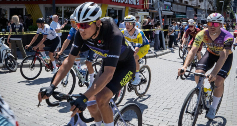 Cumhurbaşkanlığı Turu'nun &uuml;&ccedil;&uuml;nc&uuml; etabında zafer Ivan Ramiro Sosa'nın