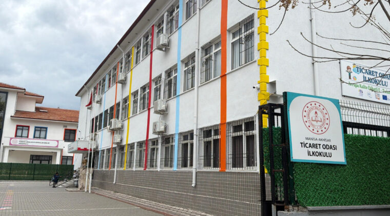 Ders dinlerken yaralandılar: 3 &ouml;ğrenci tedavi edildi