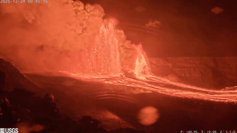 Dev yanardağda korkutan patlama