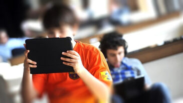Dijital bağımlılık kontrolden &ccedil;ıktı, ekran s&uuml;resi rekor seviyede