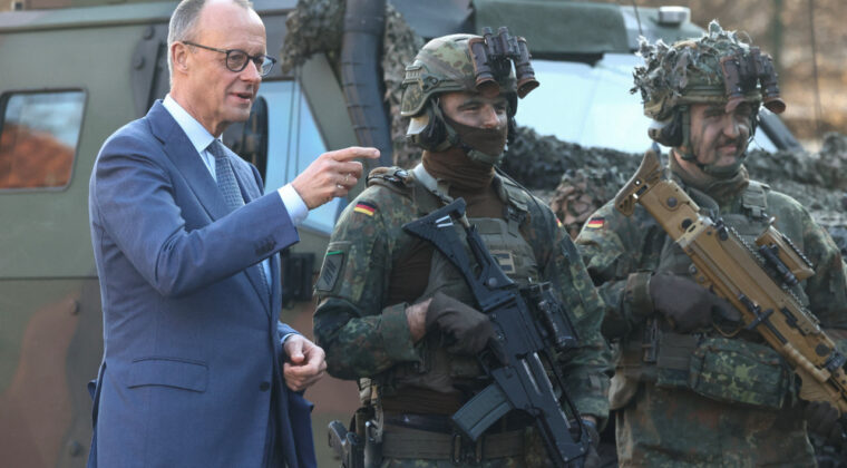 Dikkat &ccedil;eken &ouml;neri: 'Yedek askerlik yaşı 70'e &ccedil;ıkarılsın'