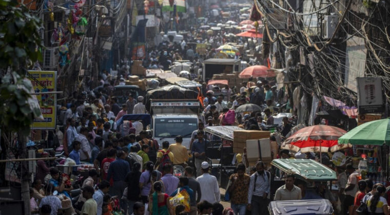 D&uuml;nyanın en zor n&uuml;fus sayımı: &Uuml;&ccedil; milyondan fazla g&ouml;revli &ccedil;alışıyor