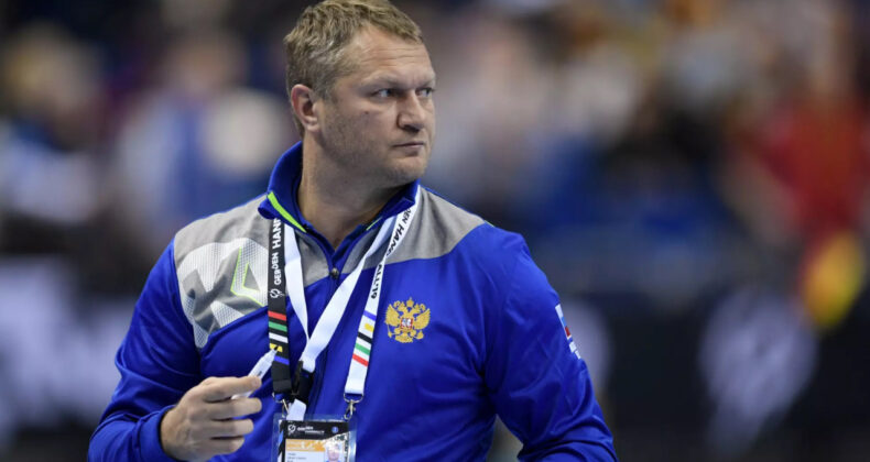 Efsane Rus sporcu otelde &ouml;l&uuml; bulundu