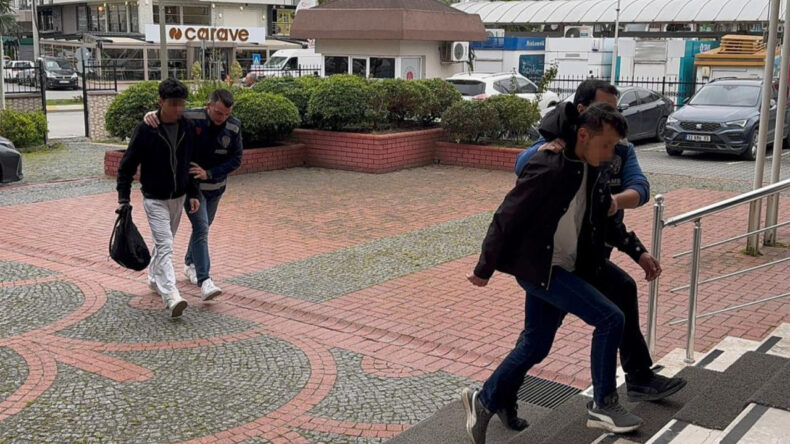 Ehliyet sınavında kopya şebekesi çökertildi: 5 gözaltı