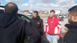 Ehliyetine el konulan s&uuml;r&uuml;c&uuml;, 3'&uuml;nc&uuml; kez alkoll&uuml; ara&ccedil; kullanırken yakalandı