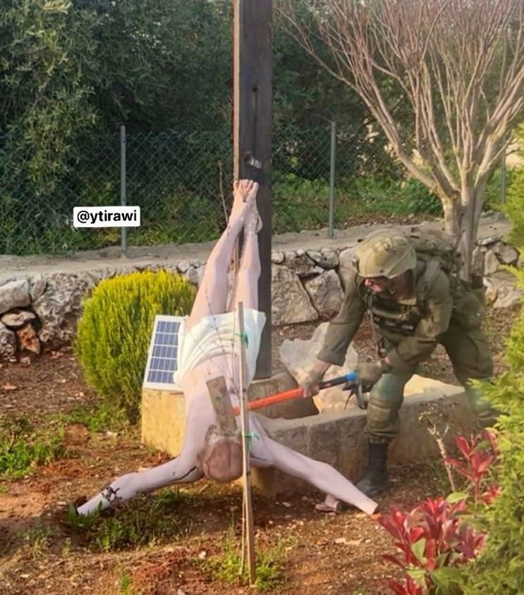 İsrail Askere Balyozla Saldırı