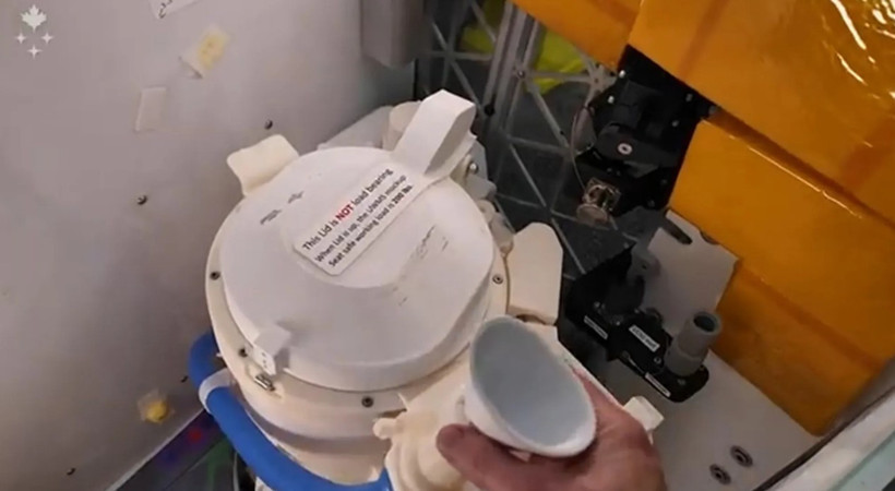 Uzayda tuvalet sistemi