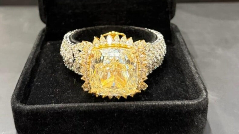 Ele geçirilen en büyük pırlanta: Endonezya'dan getirdiler, Kapalıçarşı'da yakalandılar