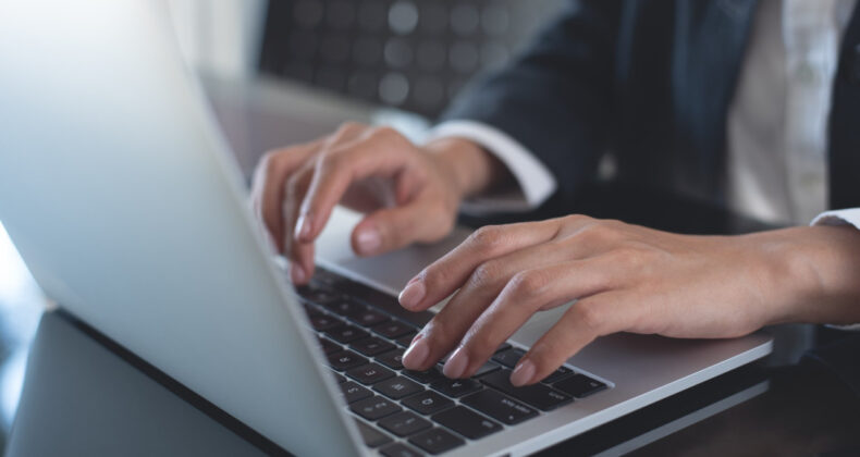 Enerji krizine karşı zorunlu uzaktan &ccedil;alışma geliyor