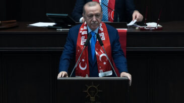 Erdoğan: Darbecilere destek CHP'nin milli sporu
