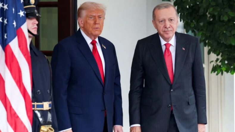 Erdoğan, Trump ile g&ouml;r&uuml;şt&uuml;