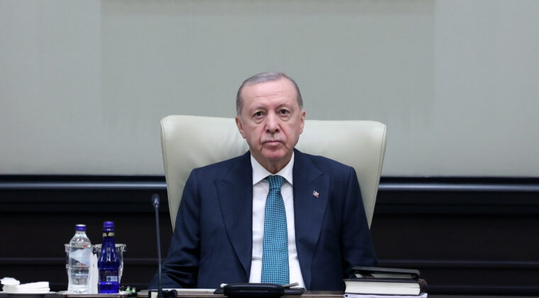 Erdoğan&rsquo;dan &Ouml;zel&rsquo;e tepki: Bakanlık isimleriyle uğraşmaktan vazge&ccedil;sin