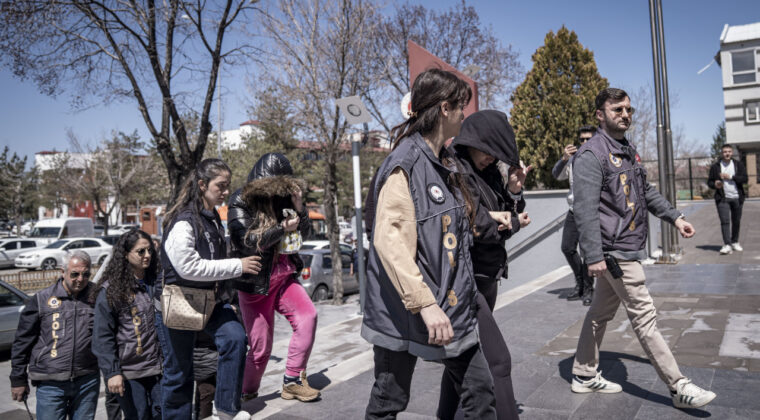 Erzurum&rsquo;da Masaj Salonlarına Fuhuş Operasyonu: 23 Kadın Kurtarıldı