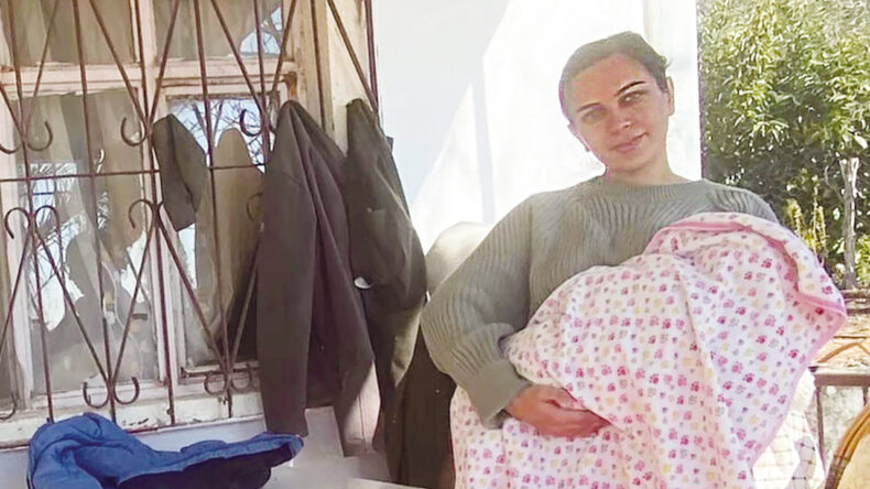 Eşi, Cang&uuml;l&rsquo;&uuml; vahşice katledip halıya sardı