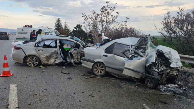 Eskişehir’de korkunç kaza: 4 ölü, 2 yaralı