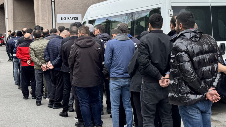Et Soruşturması: Bakanlık Çalışanları da Adliyede