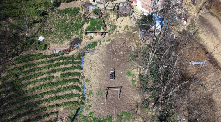 Evine gidebilmek i&ccedil;in &ouml;l&uuml;m&uuml; g&ouml;ze alıyor