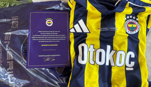 Fenerbah&ccedil;e'den Derbi &Ouml;ncesi Taraftarına Forma S&uuml;rprizi