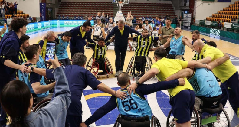 Galatasaray'ı yenen Fenerbah&ccedil;e, Avrupa şampiyonu oldu