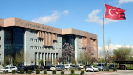 Gaziantep Adliyesi&rsquo;ne r&uuml;şvet operasyonu: Savcı, avukat ve personel g&ouml;zaltında