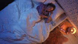 Gece Yaptığınız İki Hata Kalp Krizi Riskini Artırıyor