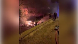 Gece yarısı korkutan yangın: Mahalleli seferber oldu