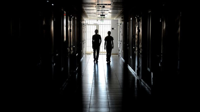 Gözaltı merkezlerinde doluluk arttı, çocuklar serbest bırakıldı