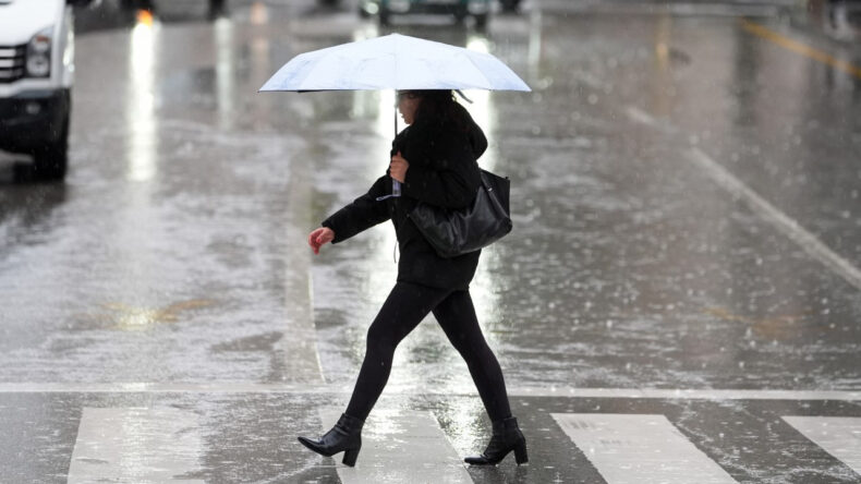 G&uuml;neşli G&uuml;nlere Veda: Şemsiyesiz Dışarı &Ccedil;ıkmayın