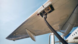 Havada b&uuml;y&uuml;k kriz: Yakıt t&uuml;keniyor