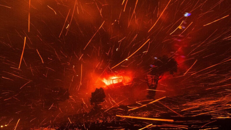 Havai fişek fabrikası patladı: 23 &ouml;l&uuml;