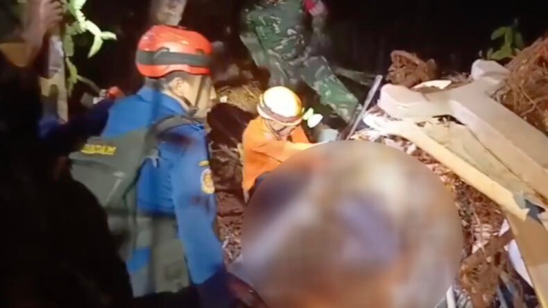 Helikopter D&uuml;şt&uuml;: 8 Kişi Hayatını Kaybetti