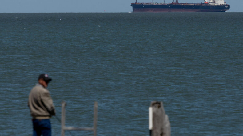 H&uuml;rm&uuml;z'deki kriz Asya sularına taştı: 3 tanker durduruldu