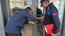 İkinci kez yakalanan market m&uuml;h&uuml;rlendi