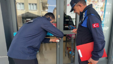 İkinci kez yakalanan market m&uuml;h&uuml;rlendi