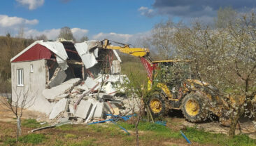 İneg&ouml;l'de 142 Ka&ccedil;ak Yapı Yıkıldı