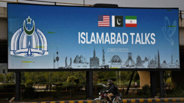 İran Heyeti Pakistan'da