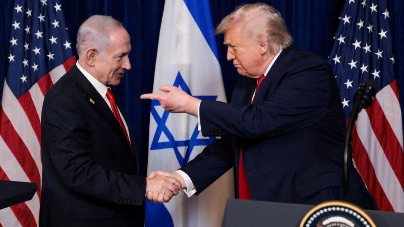 İran, Trump'la dalga ge&ccedil;ti: Bibi'yi engelle ve uyu